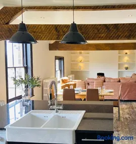 SPACIOUS LOFT APARTMENT with FAR REACHING VIEWS of the COUNTRYSIDE - Image 3