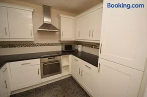 Parkhouse Court - Image 3