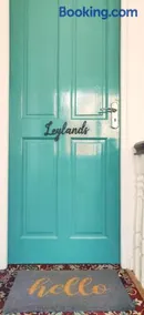 Leylands - Perfect location near town and beach - Image 3