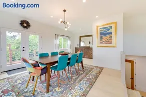 Pet-Friendly El Cerrito Home: Deck, Sauna & Views! - Image 4