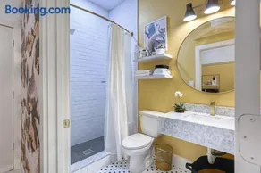 THe Oleander Hotel Room Number 4 - Image 5