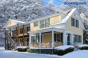 Cozy Ludlow Escape - Image 1
