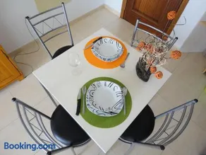 Apartamento aeropuerto playa - Image 1
