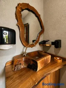 Bujtina Fati Art - Image 2