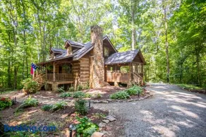 Private Riverfront Cabin, Kayaks, Ping Pong, Gym - Image 1