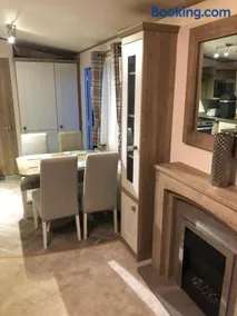 Lovely Caravan - Image 5
