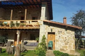 Homerez - Casa incantevole a La Cavada con Jacuzzi - Image 1