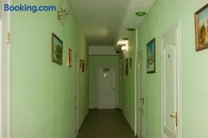 Art Galery Hostel - Image 4