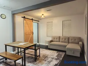 luxe studio with a great location lawrenceville - Image 1