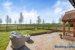 The Gate Lodge - Pet Free - Near Finchingfield & Saffron Walden - Image 2