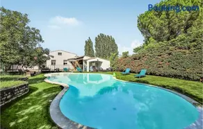 Awesome Home In Malataverne - Image 1