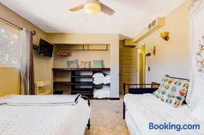 The Mt Doble Escape,Jacuzzi & BBQ, Firepit - Image 2