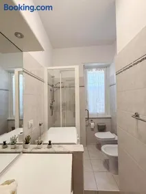 Urban Studio, a modern studio apartment in Milan - Image 2
