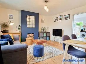 Luckwell Cottage two bedroom - Image 1