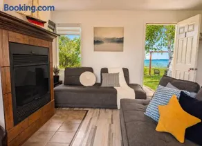 Condo 1 - Waterfront with SPA, Fireplace & Barbecue - Image 4
