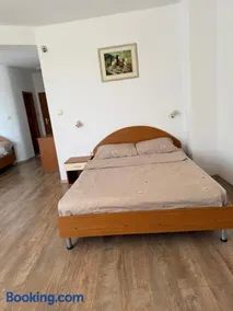 Hotel Andre - Image 2