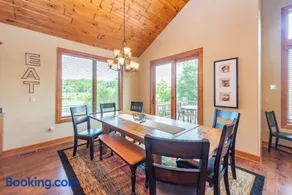Firefly Cove by Railey Vacations - Image 3