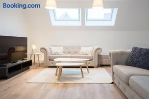 Stylish 2BR in Wickham Market - Image 4