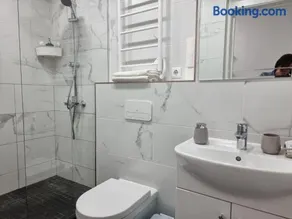 City Inn Riga Apartment, new renovated in Quiet center with balcony with parking - Image 3