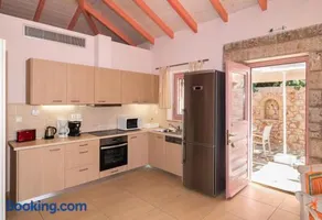 Athena's cottage Stoupa - Image 4
