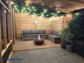 The Cabin - Image 2