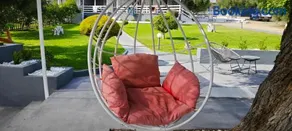 Garlis Apartments - Image 1