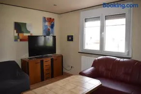 Ferienwohnung Am Neuberg - Image 1