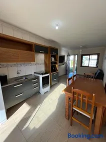 Casa com Piscina no Centro - Image 4