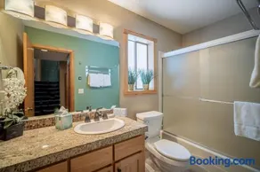 13 Elk Lane - Image 4