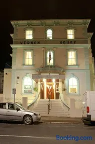 Vernon Guesthouse - Image 5