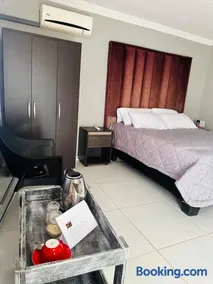 Rose's Lodge - Image 3
