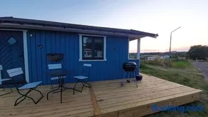 Blue Cabin close to beach & cafe - Image 3