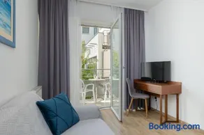 Atrium Apartment Spa & Gym 150m to the Beach Sarbinowo by Noclegi Renters - Image 1