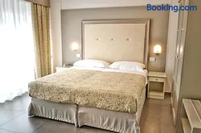 Hotel Tiffany - Image 4