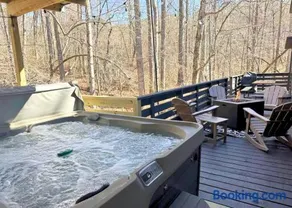 Blueberry Farm Cottage, Hot Tub, Creek, Game Room - Image 2