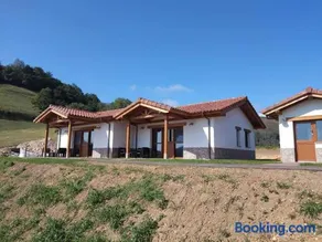 Apartamentos Turísticos El Collau - Image 1