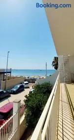 TORRE LAPILLO Fronte Mare in Centro con parcheggio coperto - Image 2