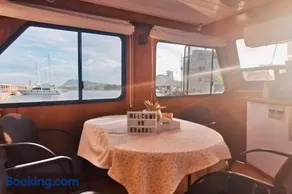 Barco muy espacioso con dos terrazas Valencia CENTRO!! - Image 1