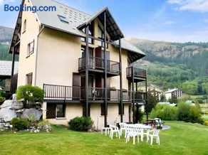 Appartement spacieux à Le Monêtier-les-Bains - 75 m² avec vue - Image 1
