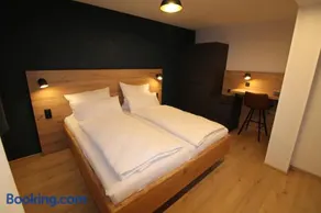 DER Hirsch Hotel - Image 3