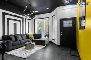 The Black And White Suite - Image 4