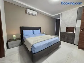 Sunflower, Designer Two-Bedroom Apartment - Image 2