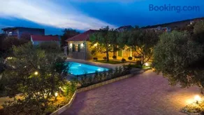 House Mate Ceko - Authentic Dalmatian Stone Villa - Image 2