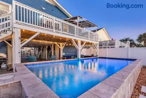 New! Water Views! Heated Pool! 4 min walk to Beach - Image 2