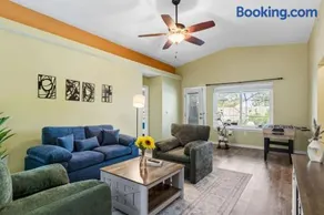 Family Milton Home with Private Pool - Image 3