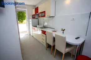 Apartments Lovor - Image 2