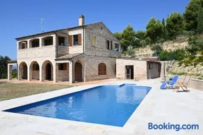 SNB001 - Pedaso, trilocale in splendida villa con piscina - Image 2
