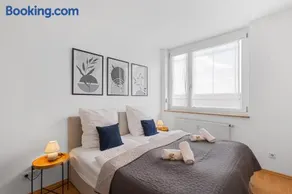 GOLTAN Apartment in Neutraubling - Zentral, WIFI, Parkplatz - Image 1