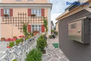 City Boardinghouse ,Single Bed, WiFi ,Parking, VAT Invoice, Highway A8 - Image 1