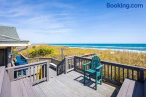 Newly Renovated Oceanfront Cottage - Image 3